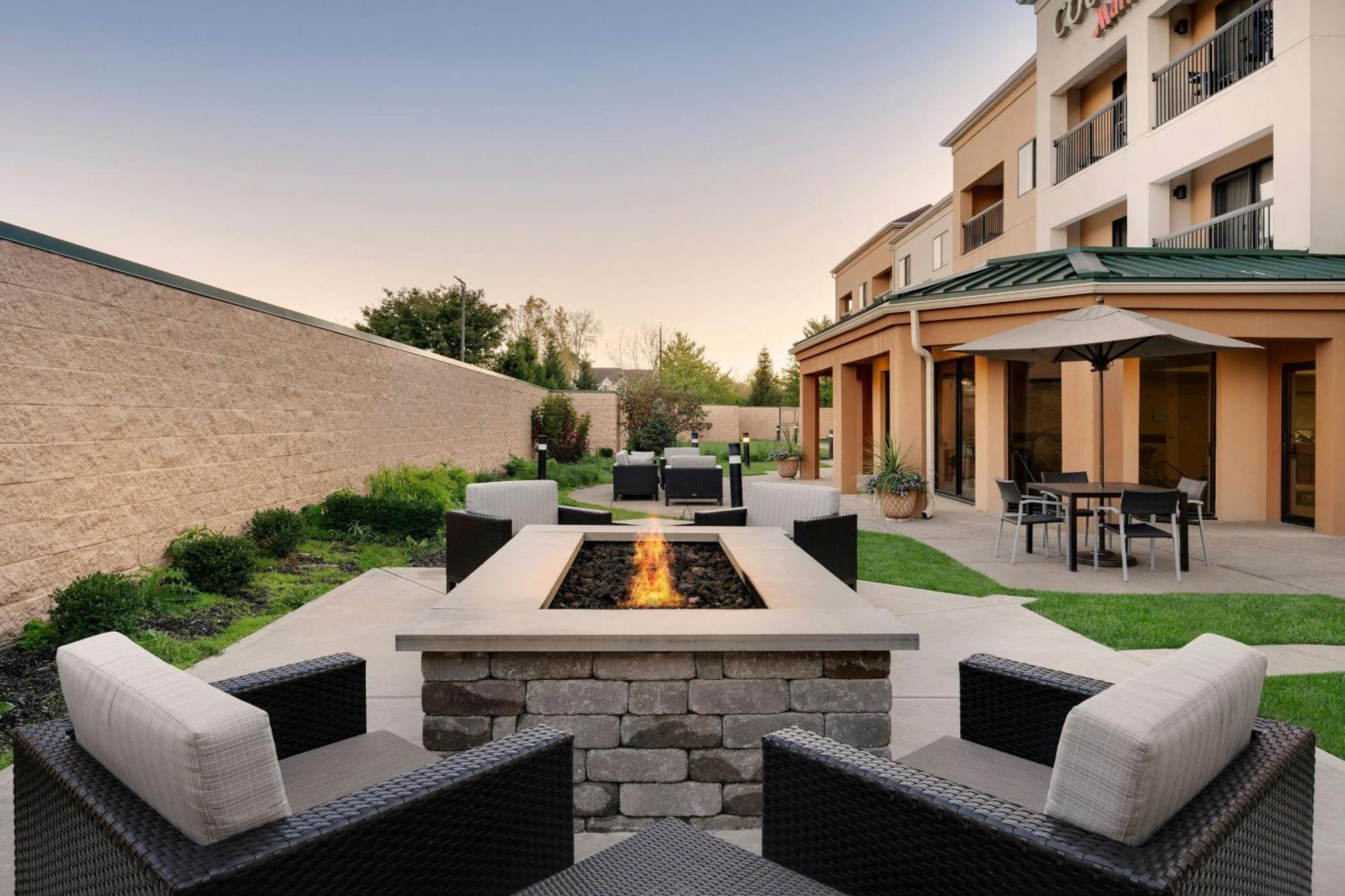Courtyard By Marriott Indianapolis South Hotell Eksteriør bilde